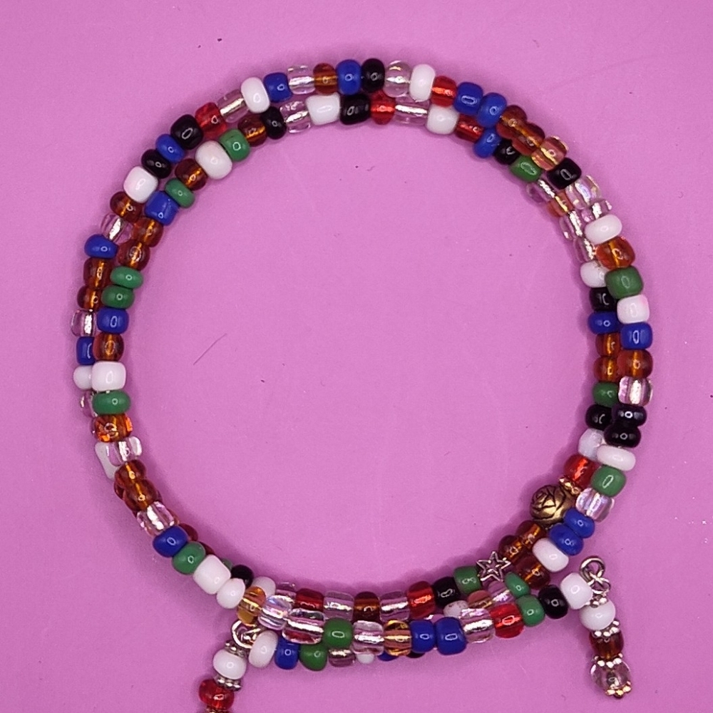 Handcrafted bracelets - Picture 2 of 3